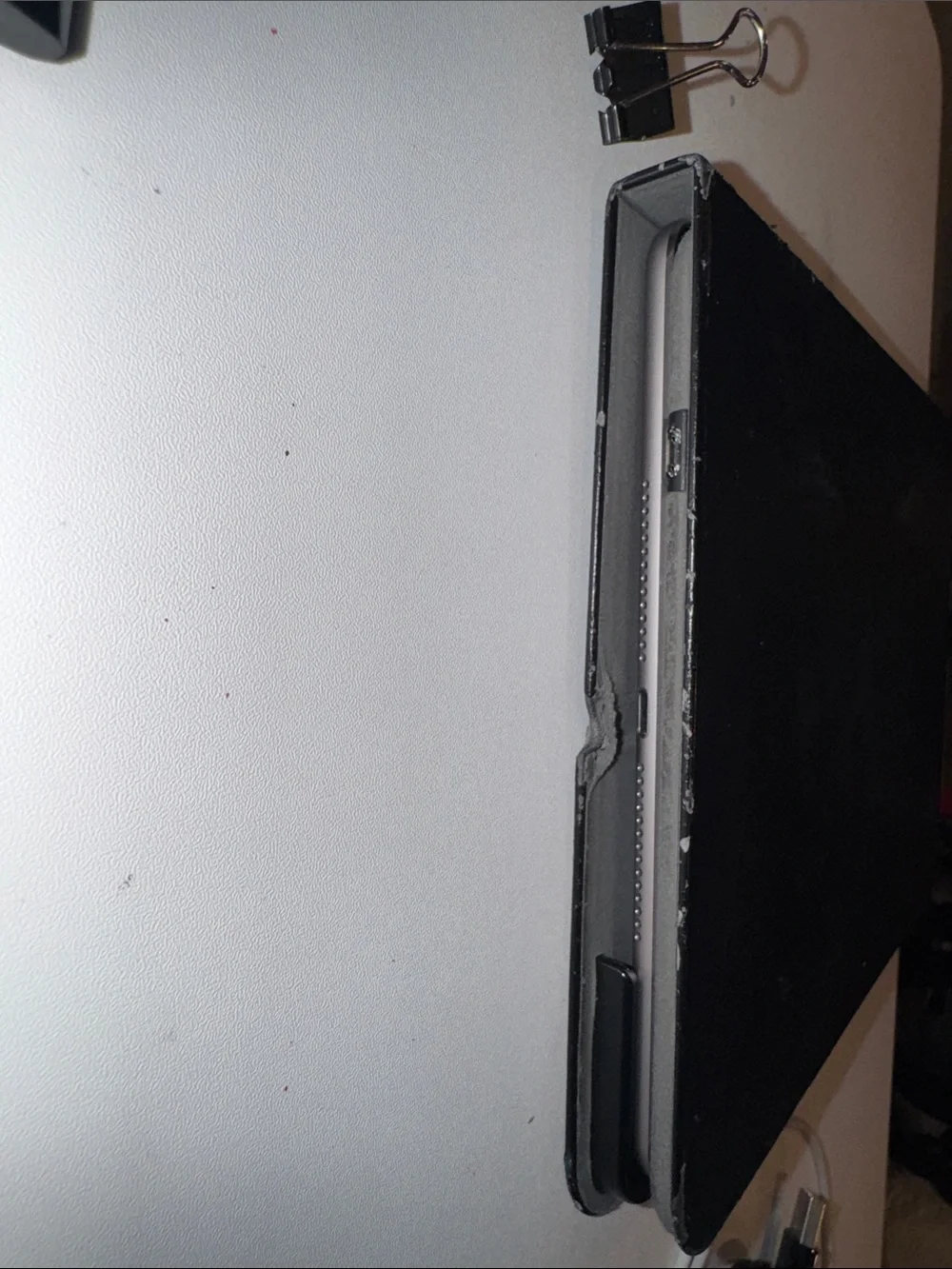 Apple iPad Air 2 in Black with White Lightning Cable & Bluetooth Keyboard Jacket